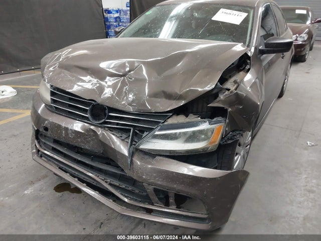 3VW2K7AJ9FM422838 Volkswagen Jetta 2.0l S