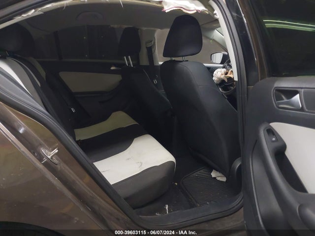 3VW2K7AJ9FM422838 Volkswagen Jetta 2.0l S