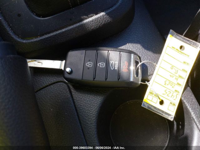 3KPA25AD8PE628631 KIA Rio 5-door S