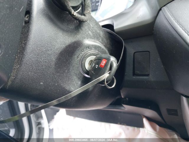 2T3BFREV2GW534283 Toyota RAV4 LE