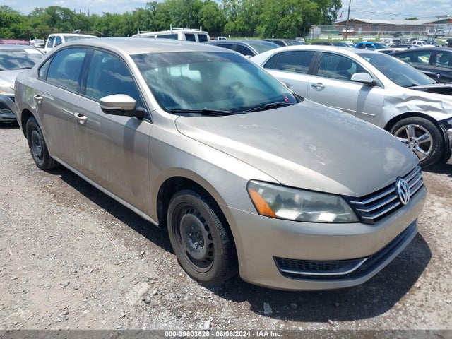 2015 1VWAT7A37FC065171 main image