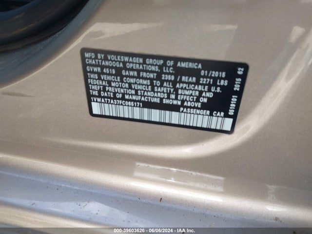 1VWAT7A37FC065171 Volkswagen Passat 1.8t S