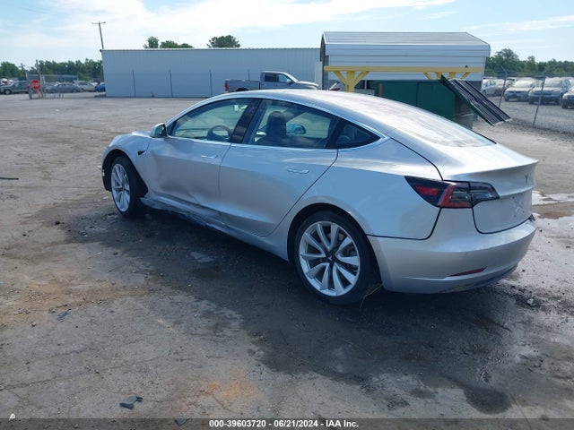 Tesla Model 3 Long Range/mid Range 2018 5YJ3E1EA6JF013506 Image 3
