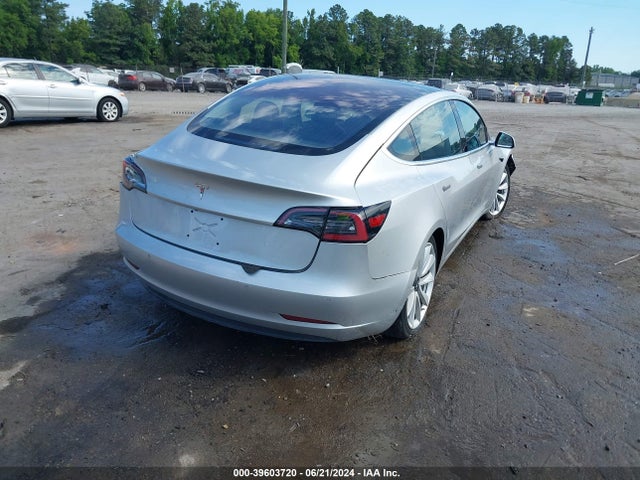 Tesla Model 3 Long Range/mid Range 2018 5YJ3E1EA6JF013506 Image 4