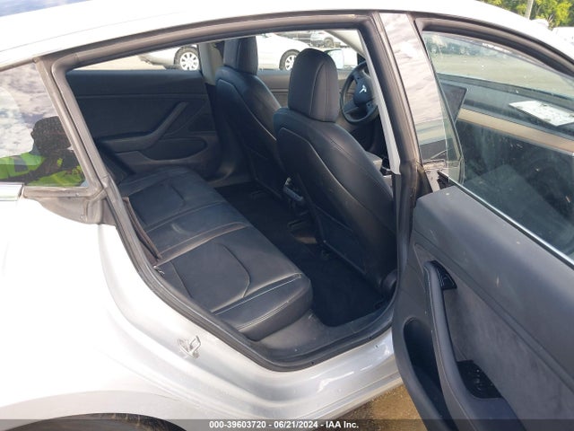 Tesla Model 3 Long Range/mid Range 2018 5YJ3E1EA6JF013506 Image 8