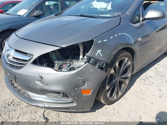 W04WH3N58JG040919 Buick Cascada Premium