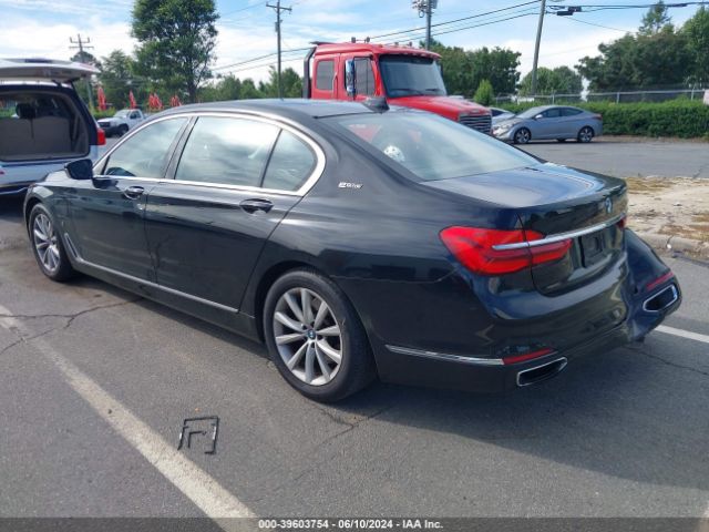 2018 BMW 740E WBA7J2C50JG497989 Photo 2