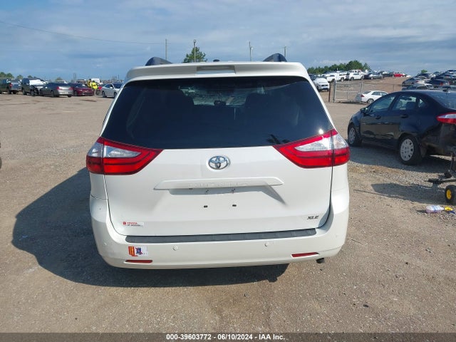 Toyota Sienna Xle/limited 2015 5TDYK3DC4FS612436 Image 17