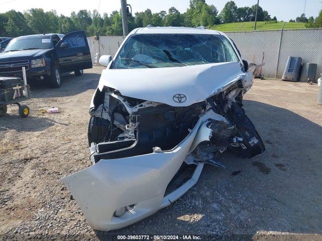 Toyota Sienna Xle/limited 2015 5TDYK3DC4FS612436 Image 18
