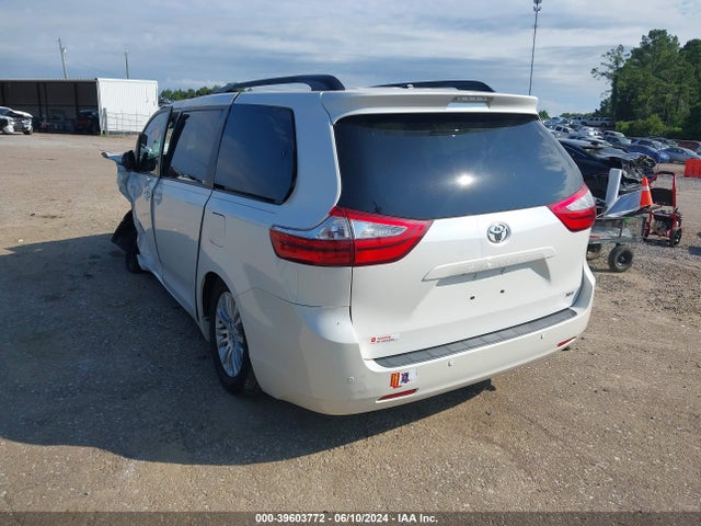 Toyota Sienna Xle/limited 2015 5TDYK3DC4FS612436 Image 3