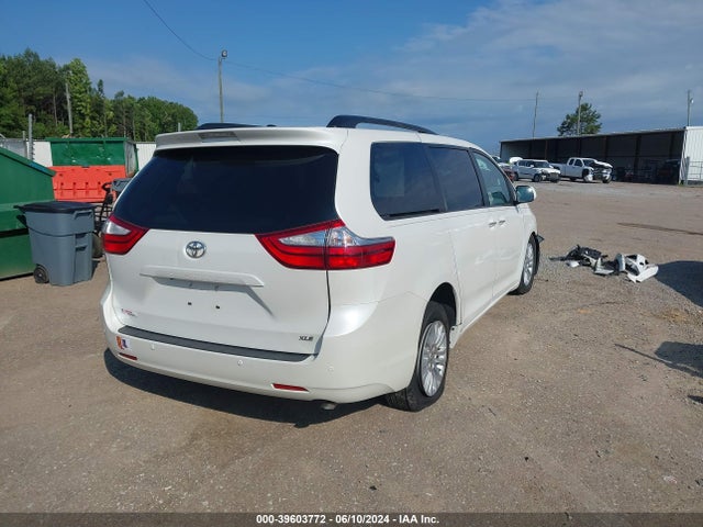 Toyota Sienna Xle/limited 2015 5TDYK3DC4FS612436 Image 4