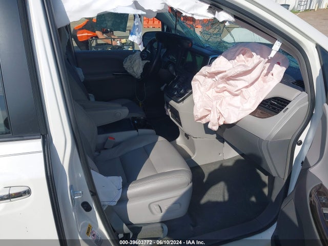 Toyota Sienna Xle/limited 2015 5TDYK3DC4FS612436 Image 5