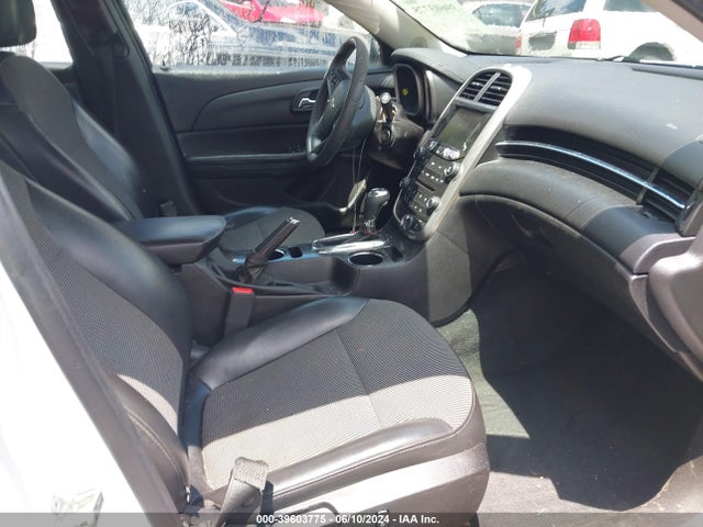Chevrolet MALIBU 1LT 2015 1G11C5SL4FF290046 Image 5