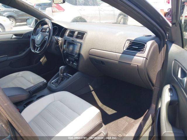 3VWD17AJ0GM259428 Volkswagen Jetta 1.8t Sport
