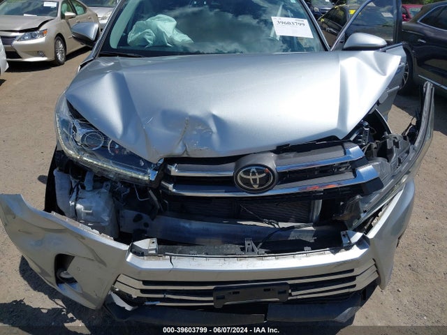 Toyota Highlander Limited Platinum 2019 5TDDZRFH2KS919216 Image 10