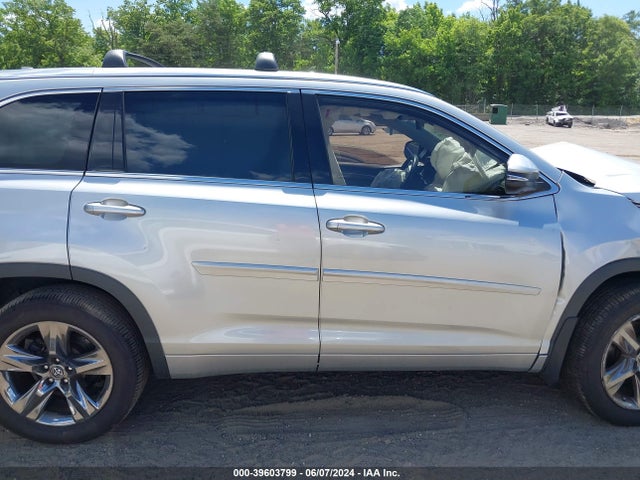 Toyota Highlander Limited Platinum 2019 5TDDZRFH2KS919216 Image 13
