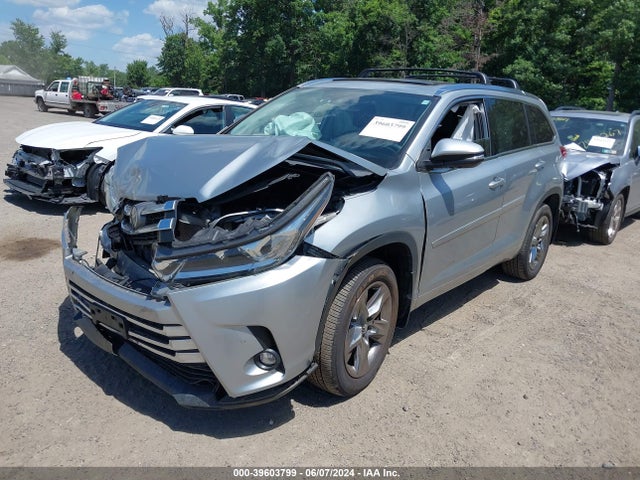 Toyota Highlander Limited Platinum 2019 5TDDZRFH2KS919216 Image 2