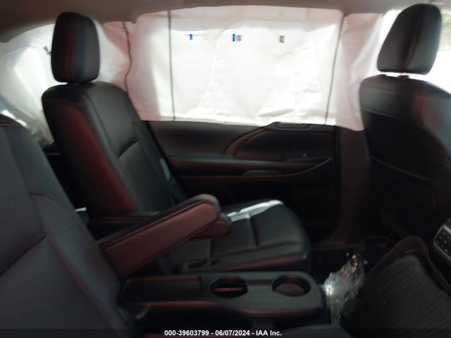 Toyota Highlander Limited Platinum 2019 5TDDZRFH2KS919216 Image 8
