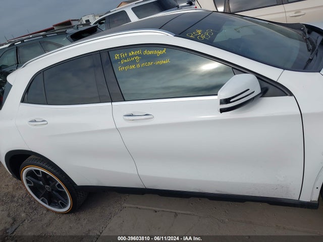 Mercedes-Benz GLA 250 2019 WDCTG4EB4KU017934 Image 14