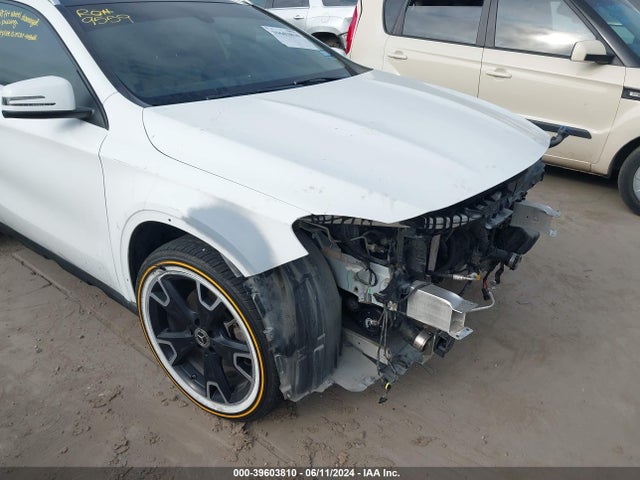 Mercedes-Benz GLA 250 2019 WDCTG4EB4KU017934 Image 18