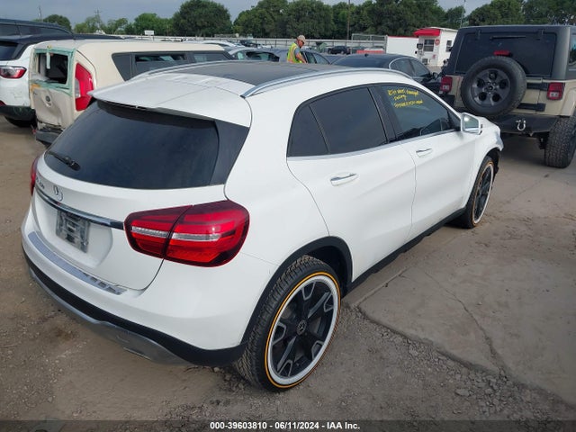 Mercedes-Benz GLA 250 2019 WDCTG4EB4KU017934 Image 4