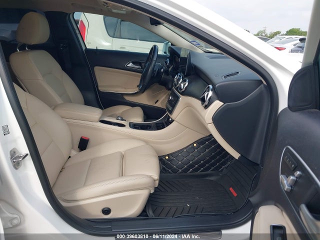 Mercedes-Benz GLA 250 2019 WDCTG4EB4KU017934 Image 5