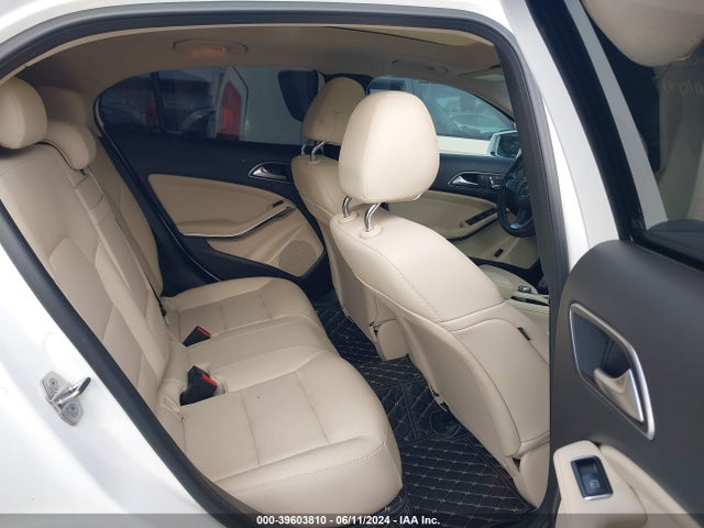 Mercedes-Benz GLA 250 2019 WDCTG4EB4KU017934 Image 8