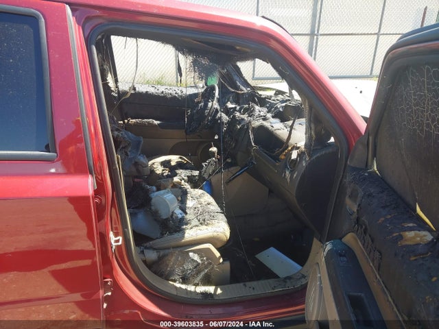 1C4NJRFB3GD674050 Jeep Patriot High Altitude Edition