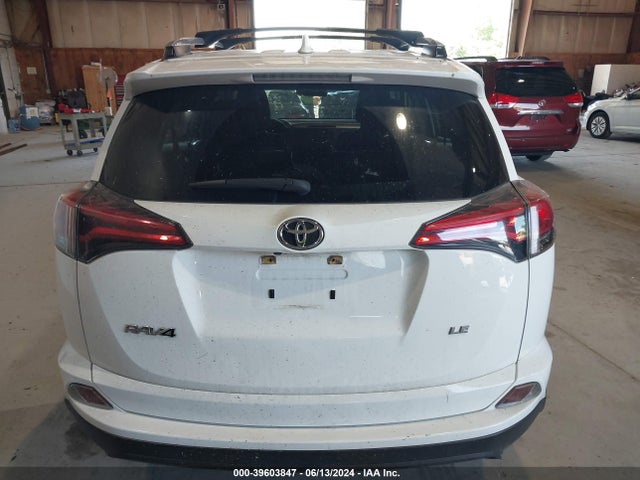 Toyota RAV4 LE 2018 JTMZFREV2JJ729921 Image 16
