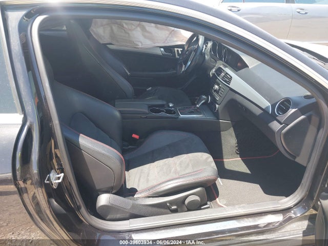 Продаж на аукціоні авто 2013 Mercedes-benz C 250, vin: WDDGJ4HBXDG029405, номер лоту: 39603934