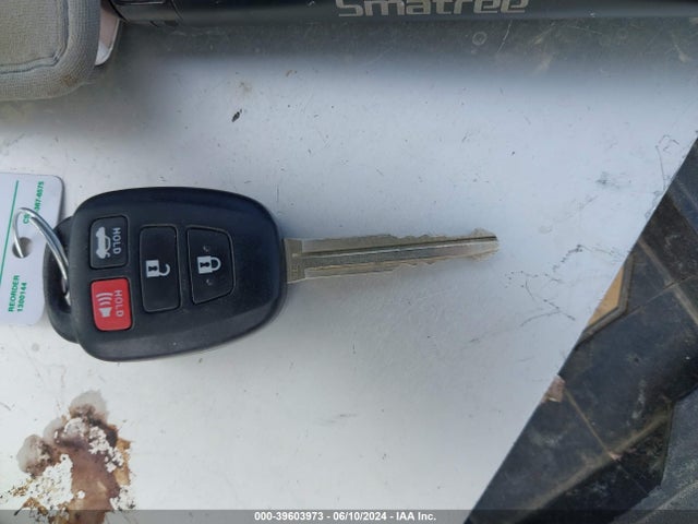 Toyota COROLLA SE 2017 5YFBURHE8HP688185 Image 11