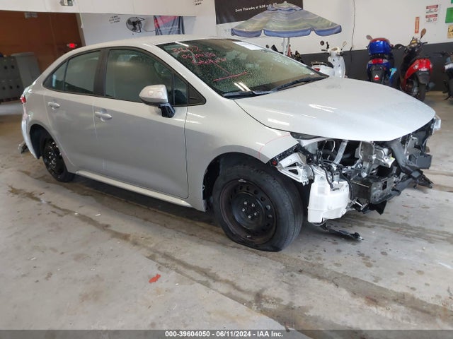 Toyota COROLLA LE 2022 5YFEPMAEXNP351305 zdjęcie główne