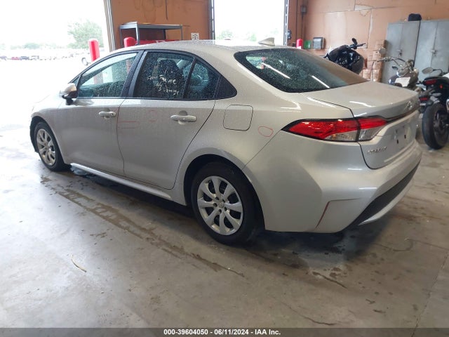 Toyota COROLLA LE 2022 5YFEPMAEXNP351305 Image 3
