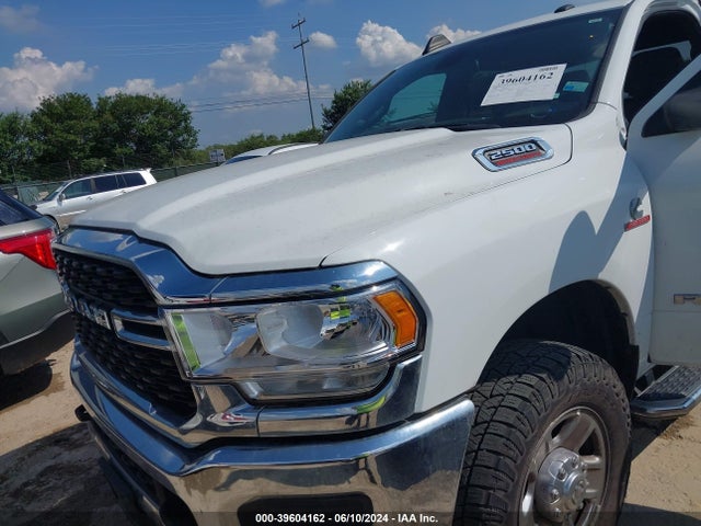 3C6UR5JL2NG365500 RAM 2500 Big Horn  4x4 8' Box