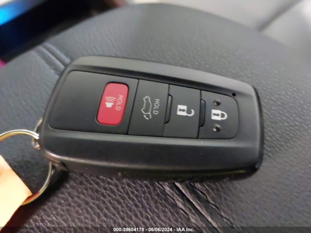 Toyota Rav4 Limited 2021 JTMN1RFV9MD077894 Image 11
