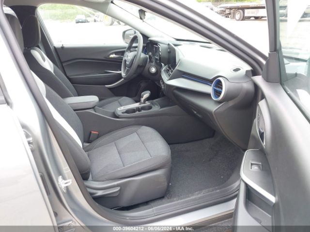 KL77LFE29RC128975 Chevrolet Trax Fwd Sp