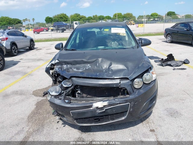 Chevrolet Sonic Lt Auto 2015 1G1JC5SG2F4120671 Image 13
