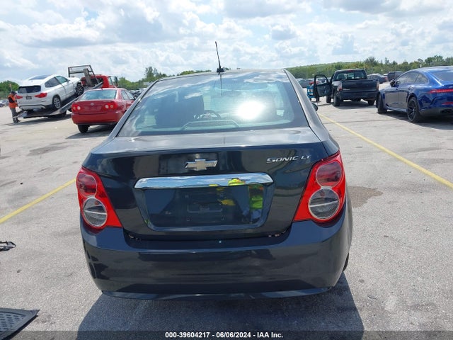 Chevrolet Sonic Lt Auto 2015 1G1JC5SG2F4120671 Image 17
