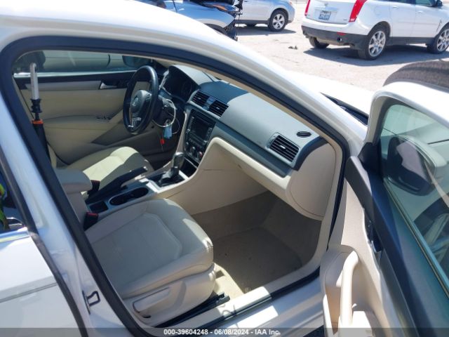 1VWBN7A35EC044896 Volkswagen Passat 2.0l Tdi Se