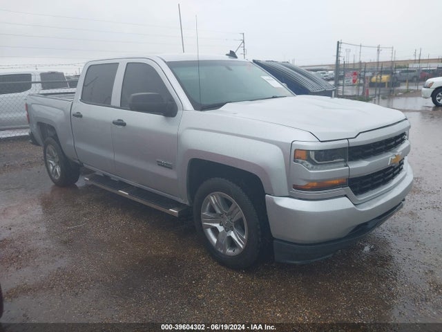 2018 3GCPCPEC9JG420158 main image