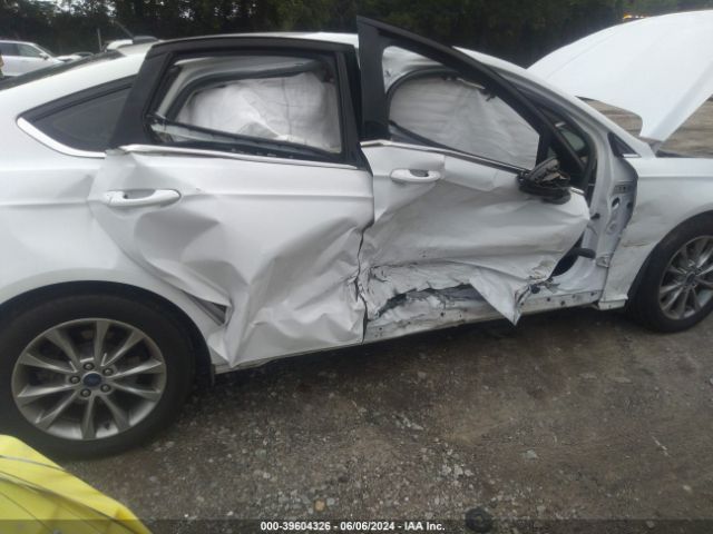 3FA6P0HD0HR240292 Ford FUSION SE