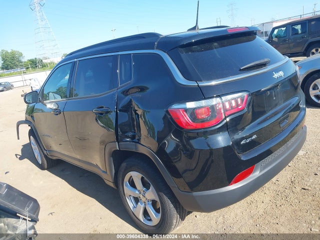 3C4NJDBB4JT103399 Jeep Compass Latitude 4x4