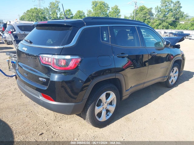 3C4NJDBB4JT103399 Jeep Compass Latitude 4x4