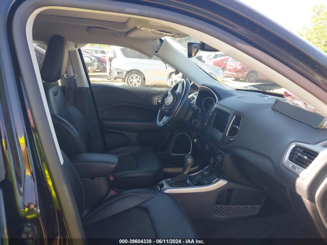 3C4NJDBB4JT103399 Jeep Compass Latitude 4x4