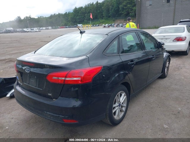 Ford FOCUS SE 2016 1FADP3F29GL400824 Image 4