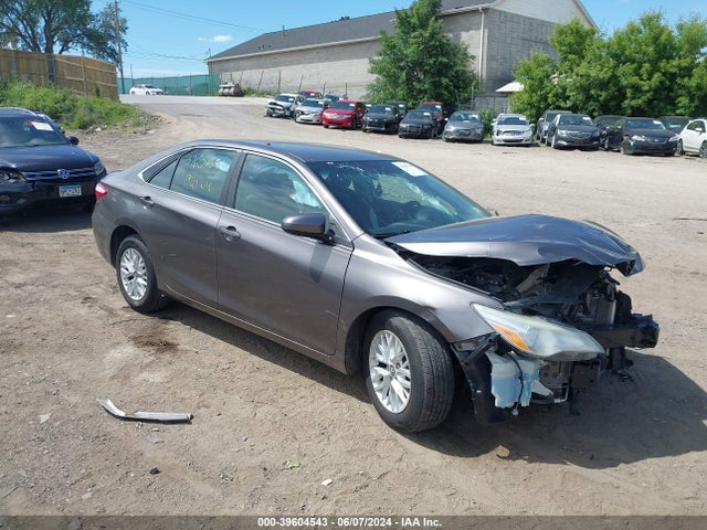 Toyota CAMRY LE 2016 4T4BF1FK7GR584214 zdjęcie główne