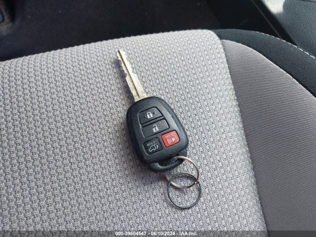Toyota Rav4 Xle 2016 JTMWFREV4GJ095670 Image 11