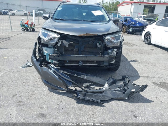 Toyota Rav4 Xle 2016 JTMWFREV4GJ095670 Image 6