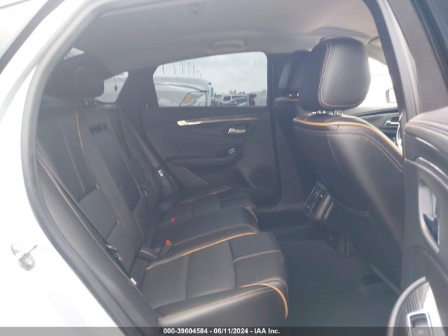 Chevrolet IMPALA 2LZ 2018 1G1125S35JU116199 Image 8