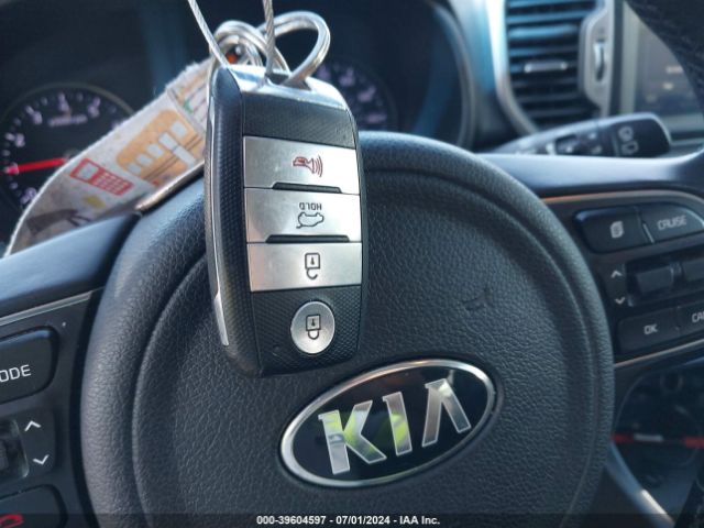 KNDPNCAC7H7054991 KIA Sportage Ex